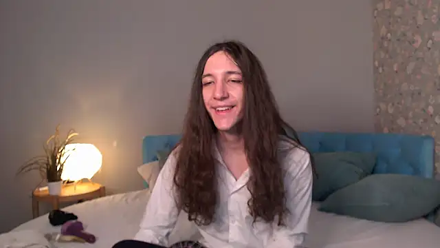 SilverMuse  online show from 04.15.26