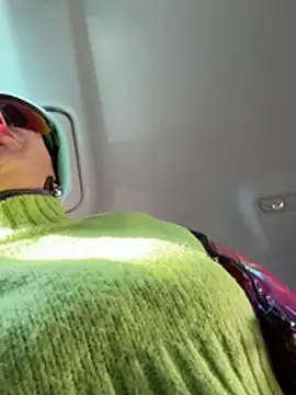 Snapshot of ainaht chatting on 02.01.26 ainaht online show from 02.01.26