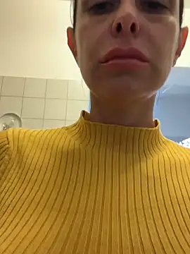 Snapshot of ainaht chatting on 02.06.26 ainaht online show from 02.06.26