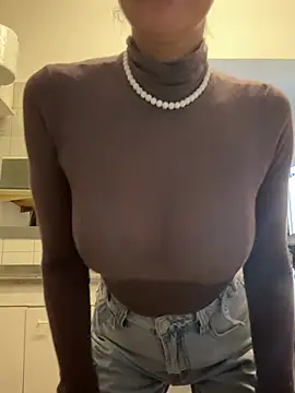 Snapshot of ainaht chatting on 02.18.26 ainaht online show from 02.18.26