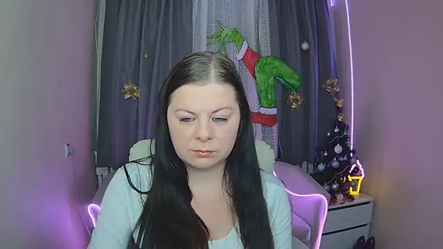 BritneyRaine online show from 12.19.25