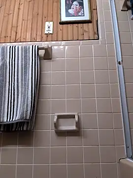 Snapshot of Clownboi17 chatting on 10.29.25 Clownboi17 online show from 10.29.25