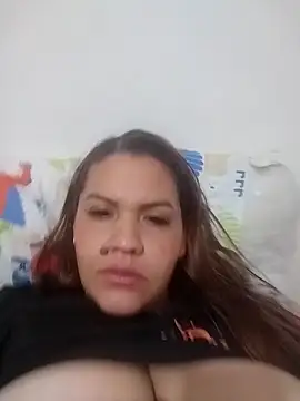 Snapshot of LaraStons chatting on 09.22.25 LaraStons online show from 09.22.25