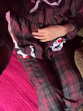 Moon pusy online show from 12.16.25