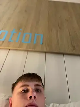 Snapshot of Sammyboy2211 chatting on 10.03.25 Sammyboy2211 online show from 10.03.25