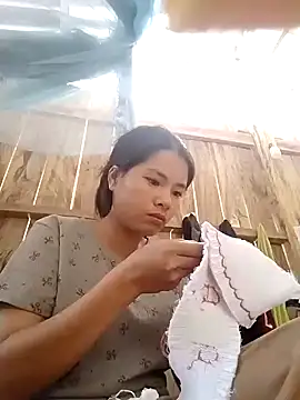 Snapshot of huexixi chatting on 09.23.25 huexixi online show from 09.23.25