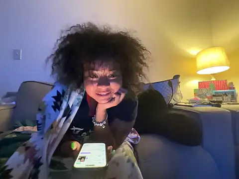 Snapshot of GoddessFatPuss chatting on 09.15.25 GoddessFatPuss online show from 09.15.25