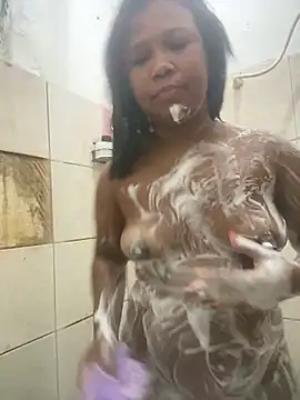 Snapshot of Milenvs chatting on 02.17.26 Milenvs online show from 02.17.26