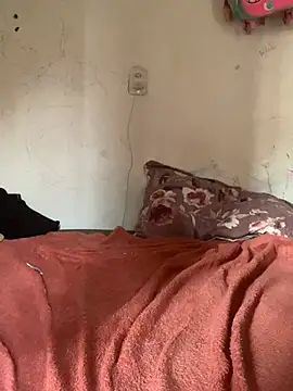 Snapshot of Milenvs chatting on 04.14.26 Milenvs online show from 04.14.26