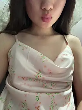 Snapshot of Bella_sexy98 chatting on 04.25.26 Bella sexy98 online show from 04.25.26
