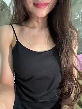Snapshot of Bella_sexy98 chatting on 05.23.26 Bella sexy98 online show from 05.23.26