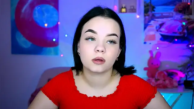Snapshot of leslierowe_ chatting on 09.17.25 leslierowe  online show from 09.17.25