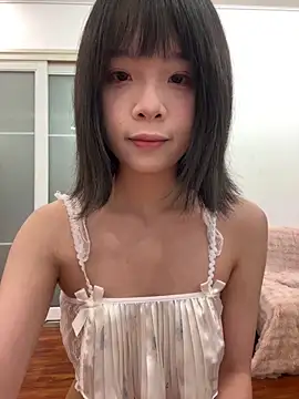 qiqi x online show from 04.06.26