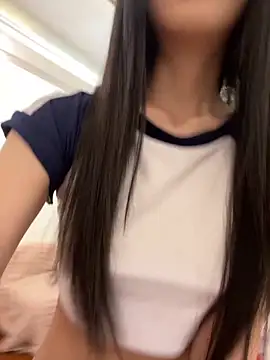 Snapshot of qiqi_x chatting on 05.02.26 qiqi x online show from 05.02.26