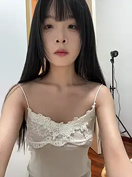 Snapshot of qiqi_x chatting on 05.05.26 qiqi x online show from 05.05.26