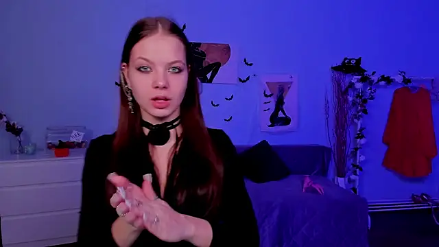 BetsyKiss online show from 10.30.25