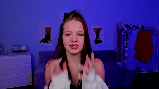 BetsyKiss online show from 11.22.25