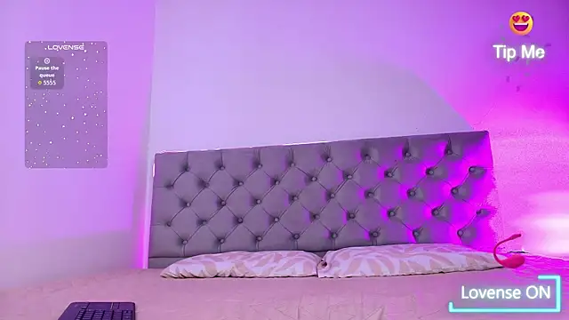 Snapshot of Lili_candysex chatting on 10.21.25 Lili candysex online show from 10.21.25