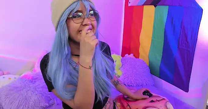 Snapshot of NekoWaifu chatting on 09.23.25 NekoWaifu online show from 09.23.25