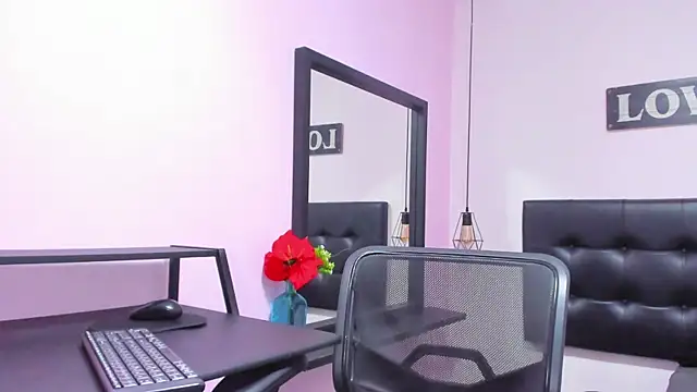 Snapshot of Zaira-Black chatting on 10.01.25 Zaira-Black online show from 10.01.25