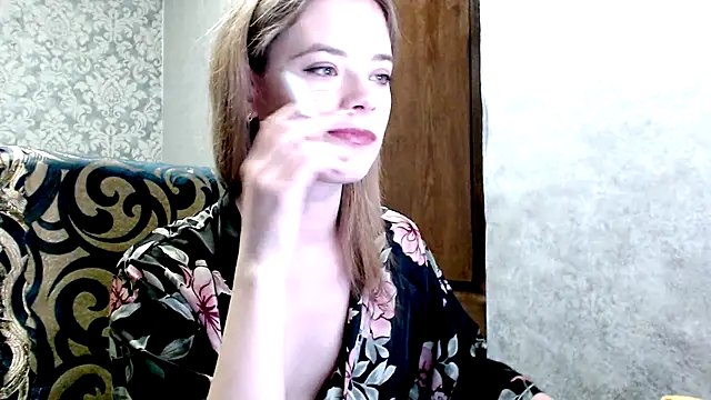 Kate  Loves online show from 10.10.25