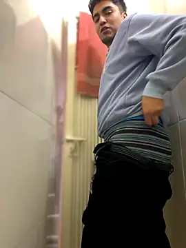 Snapshot of tomy_hot20 chatting on 09.17.25 tomy hot20 online show from 09.17.25