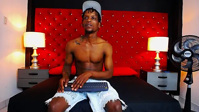 SkylerBigxxx online show from 11.07.25