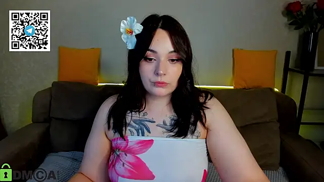 Mia R0ss online show from 10.21.25