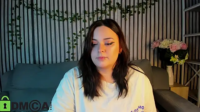 Mia R0ss online show from 10.27.25