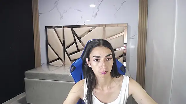 Maily a  online show from 11.19.25