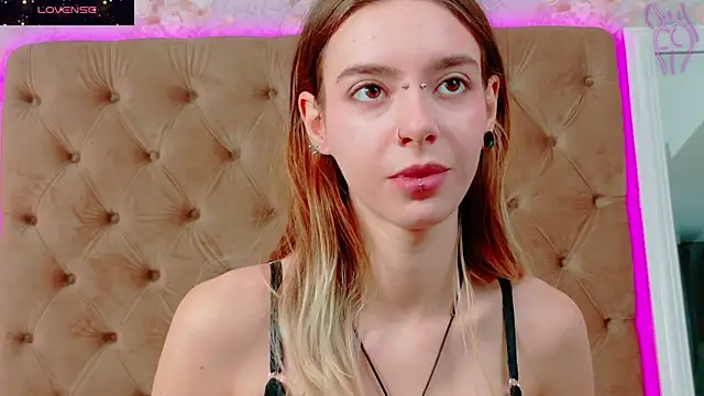 CoraVex online show from 11.13.25