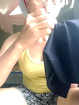 Snapshot of donna-bae chatting on 06.14.26 donna-bae online show from 06.14.26
