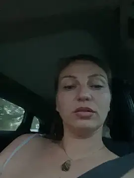 Snapshot of Cristalmegan chatting on 10.15.25 Cristalmegan online show from 10.15.25