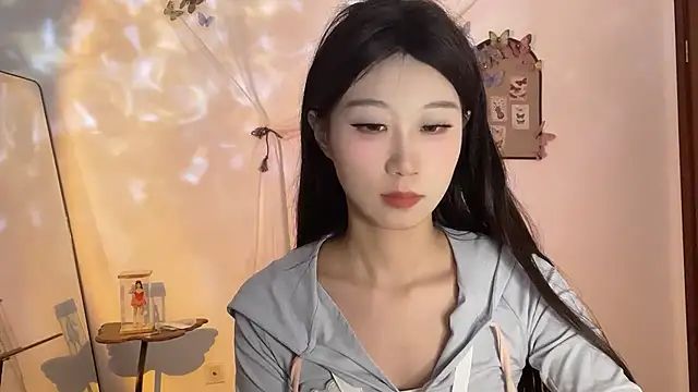 Snapshot of 1X-snake chatting on 10.13.25 1X-snake online show from 10.13.25