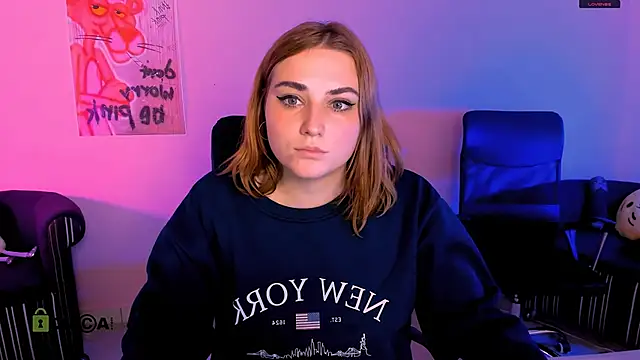 casey meow  online show from 12.05.25