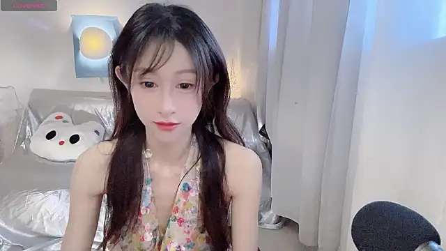 Snapshot of ai-ai-mi chatting on 05.07.26 ai-ai-mi online show from 05.07.26