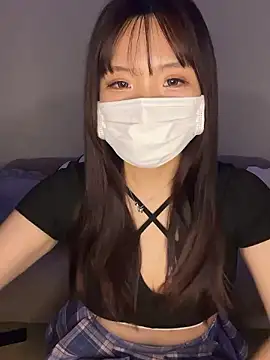 momodayo2525 online show from 09.18.25