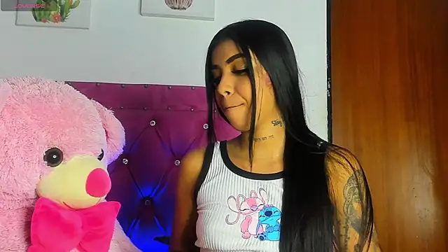 Snapshot of dahiiangomezz chatting on 10.03.25 dahiiangomezz online show from 10.03.25