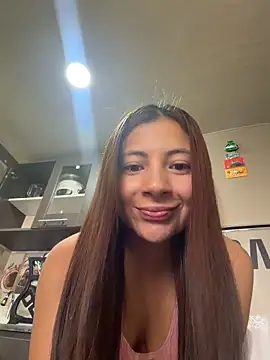 Snapshot of Karlee_Grey1 chatting on 03.01.26 Karlee Grey1 online show from 03.01.26