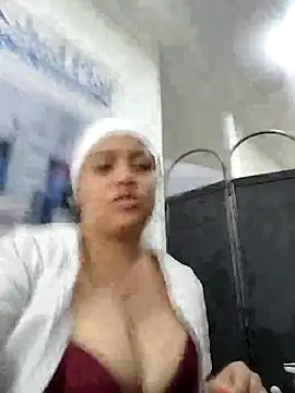 Snapshot of MILA__06 chatting on 04.30.26 MILA 06 online show from 04.30.26