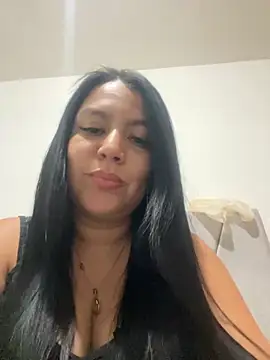 Snapshot of TessaCollinns chatting on 10.01.25 TessaCollinns online show from 10.01.25