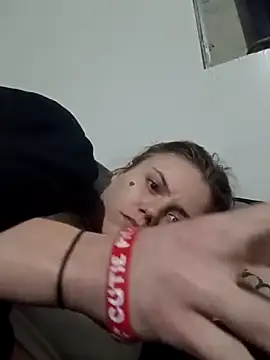 Snapshot of cicithtbitch chatting on 12.22.25 cicithtbitch online show from 12.22.25