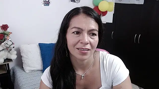 camilavargas  online show from 09.27.25