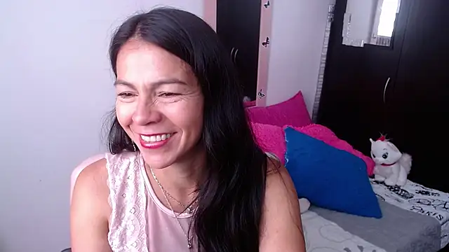 camilavargas  online show from 11.17.25