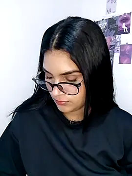 Renata Zoe online show from 10.09.25