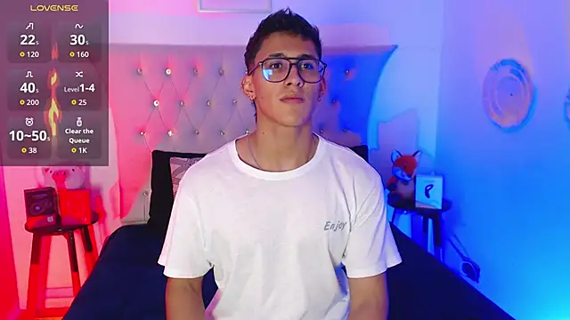 SalvadorFit online show from 11.16.25