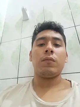 Snapshot of latinbigcock1_ chatting on 10.10.25 latinbigcock1  online show from 10.10.25