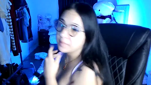 Snapshot of sacha_torres02 chatting on 03.01.26 sacha torres02 online show from 03.01.26