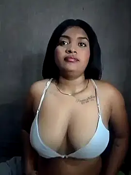 kiaraconex27 online show from 10.18.25