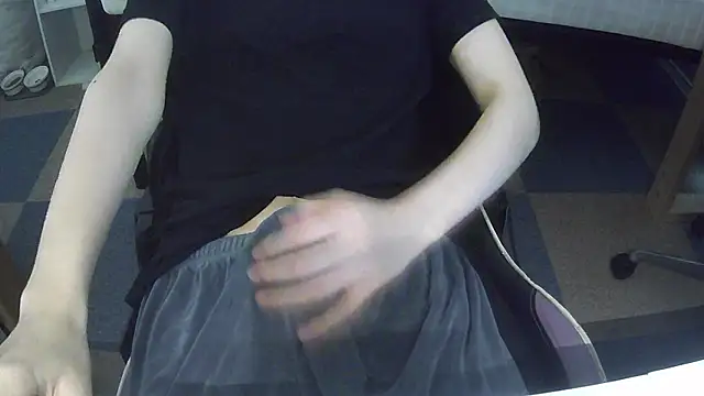 Snapshot of suzullll chatting on 03.31.26 suzullll online show from 03.31.26